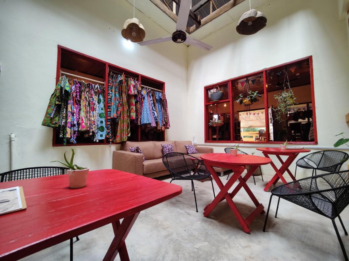 Tumi Hostel クマシ エクステリア 写真